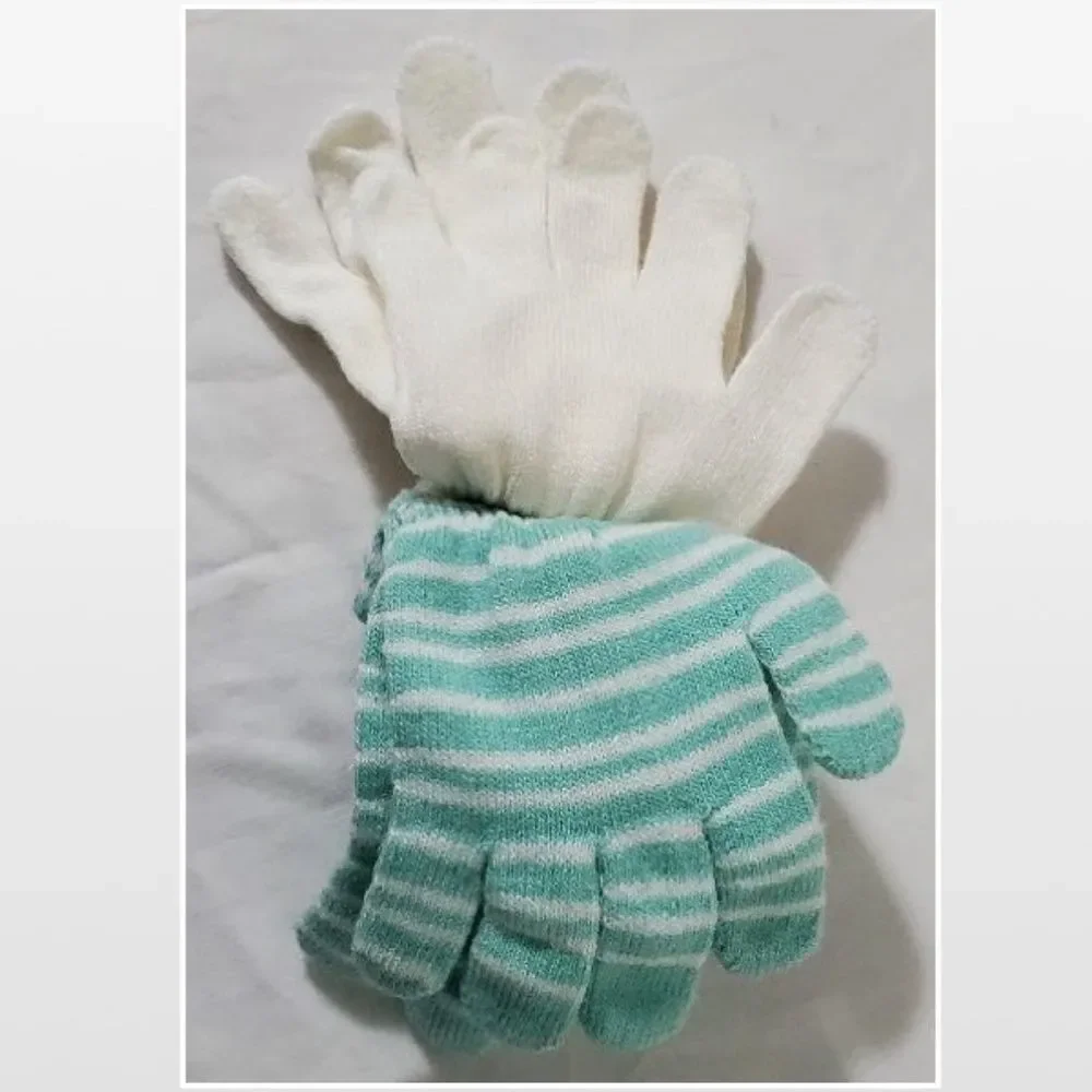 New 2 Pair Gloves Women’s Knit White Green Striped Warm Stretchy NWT